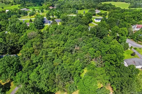 Dogwood Lane, Marlboro, NY 12542