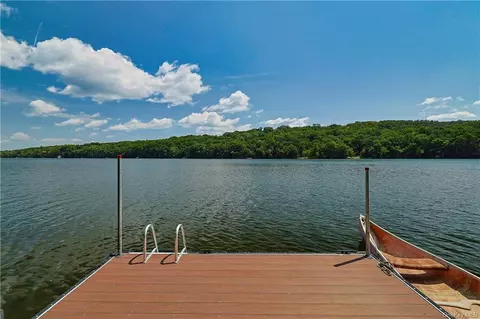 548 Lakes Rd, Monroe, NY 10950