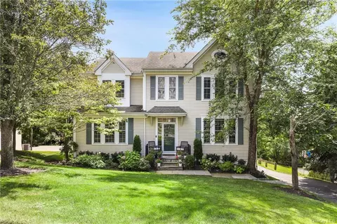 5 Bellefair Rd, Rye, NY 10573