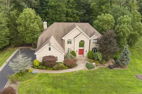 29 Oxford Dr, Ramapo, NY 10901