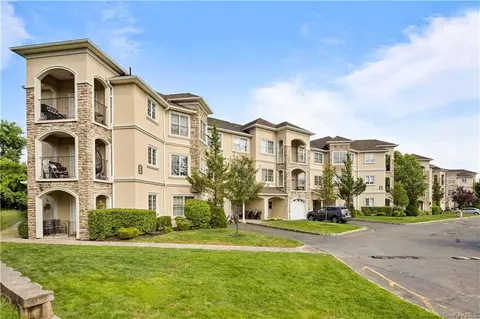 142 Bates Dr, Ramapo, NY 10952