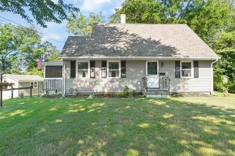68 Lexington Rd, Orangetown, NY 10983