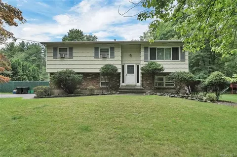 29 New County Rd, Ramapo, NY 10952