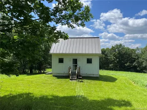 9 Dyker Rd, Callicoon, NY 12766