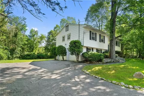 4 Ardsley Rd, Kent, NY 10512