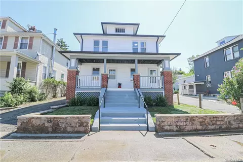 17 Croton St, Ossining, NY 10562