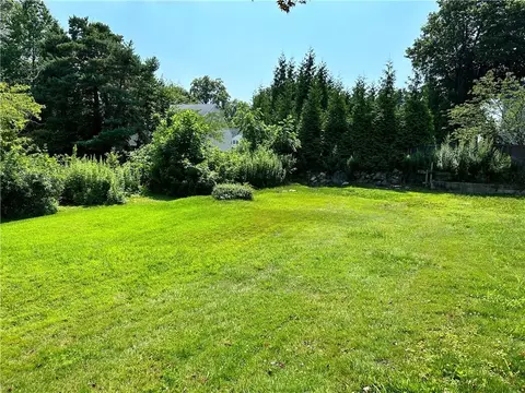 28 12 Pilgrim Dr, Rye Town, NY 10573 photo 3