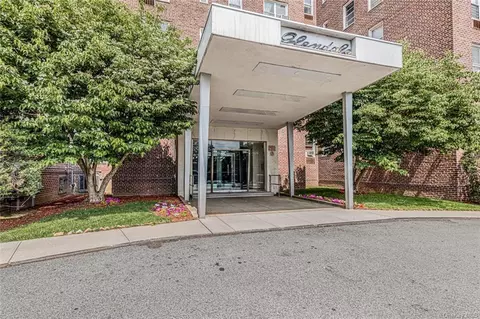 125 Bronx River Rd #2B, Yonkers, NY 10704