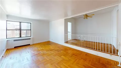 30 Clinton Pl #5C, New Rochelle, NY 10801