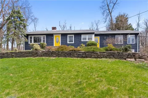 12 Sunset Hill Rd W, Fishkill, NY 12524