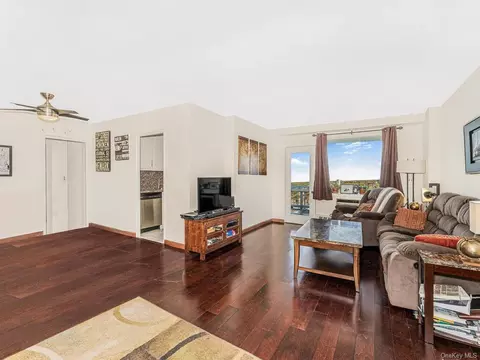 5700 Arlington Ave #20D, Bronx, NY 10471