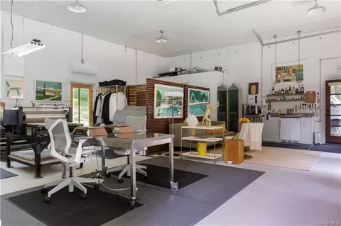 595 Swarte Kill Rd, New Paltz, NY 12561