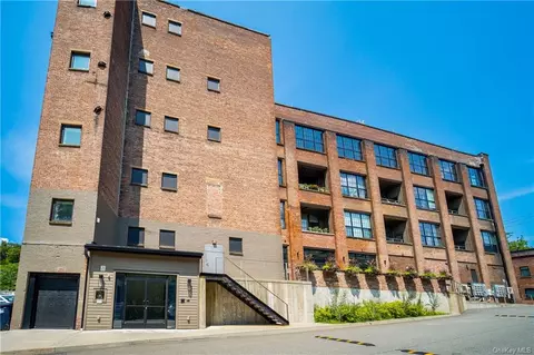 1 E Main St #403, Beacon, NY 12508