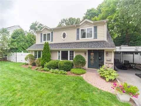 10 Maple Ct, Rye, NY 10573