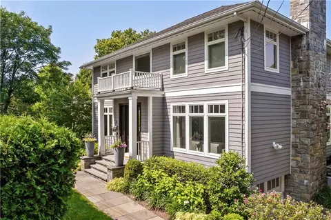 2 Jean St, Rye, NY 10580