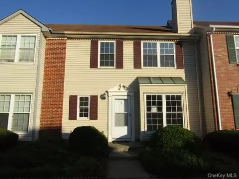 7 Matthews Ln, Washingtonville, NY 10992