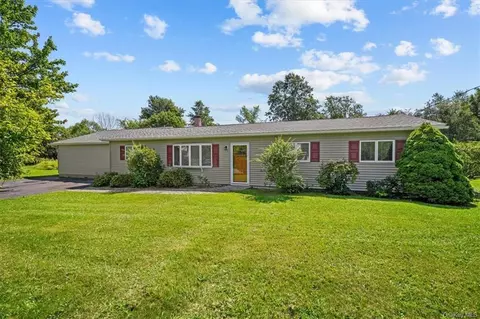 29 Stephen Ave, Wallkill, NY 10941