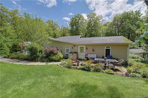 3772 State Route 52, Shawangunk, NY 12566