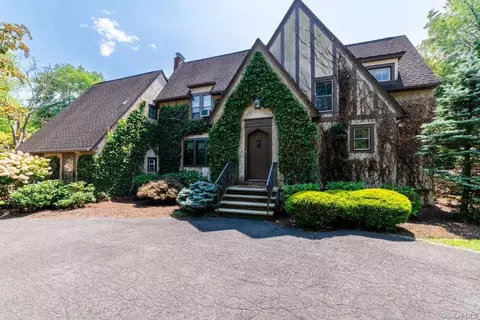6 Elm St, Orangetown, NY 10965