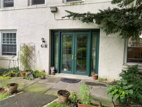 3 Brooklands #GH, Yonkers, NY 10708