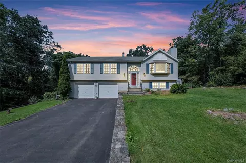 43 Valerie Ln, Cortlandt, NY 10567