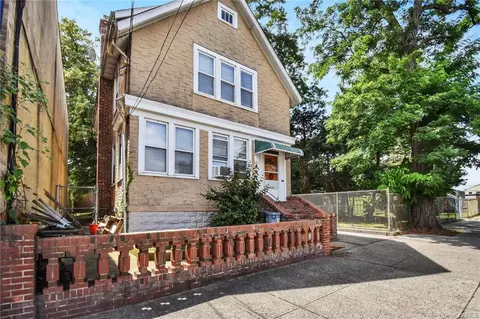 3546 E Tremont Ave, Bronx, NY 10465