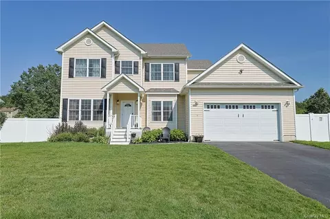 7 Cane Ct, Goshen, NY 10924