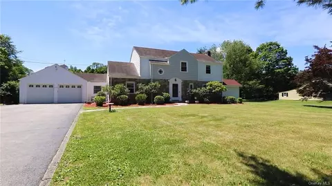 2259 New Hackensack Rd, Poughkeepsie, NY 12603