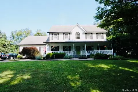 67 Godwin Rd, Wallkill, NY 10941