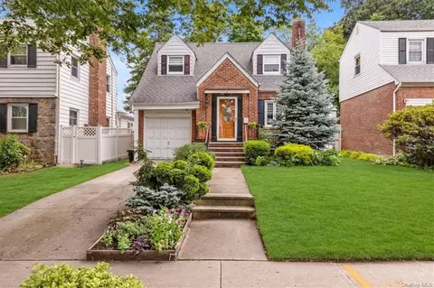 8017 212th St, Queens Village, NY 11427