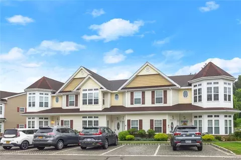 403 Egrets Lndg, Carmel, NY 10512