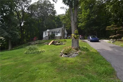 51 Ellen Ave, Mahopac, NY 10541