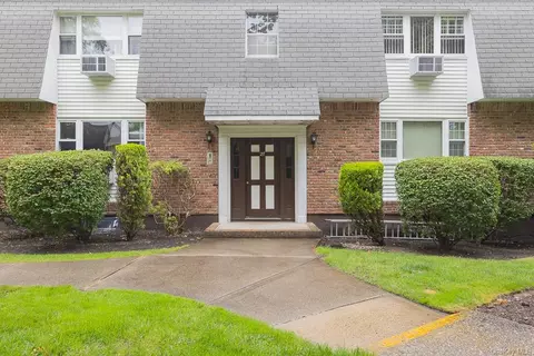 27 Somerset Dr #13K, Ramapo, NY 10901