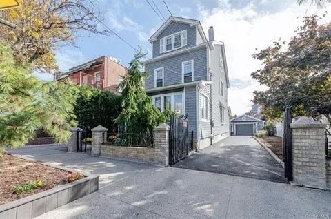 2956 Philip Ave, Bronx, NY 10465