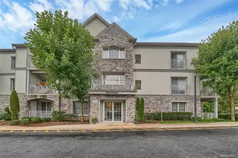 22 N De Baun Ave #307, Ramapo, NY 10901
