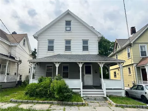 526 Simpson Pl, Peekskill, NY 10566