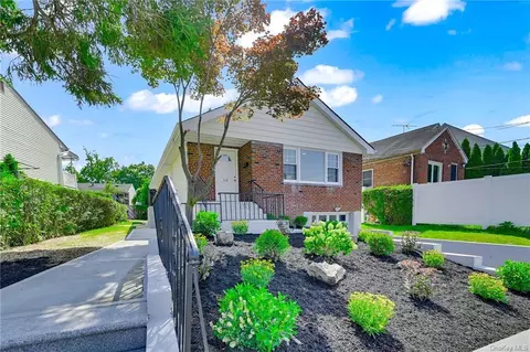 56 Windermere Dr, Yonkers, NY 10710