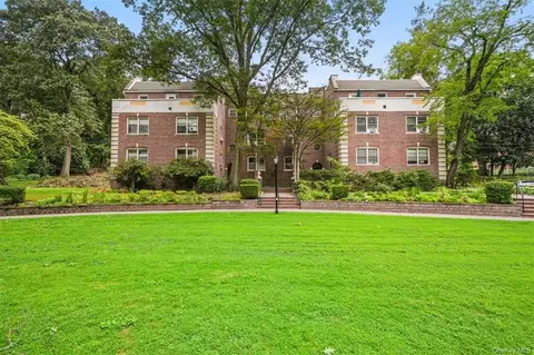 11 Sunnybrook Rd #3B, Bronxville, NY 10708