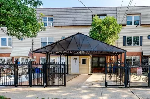 2072 Caesar Pl, New York, NY 10473