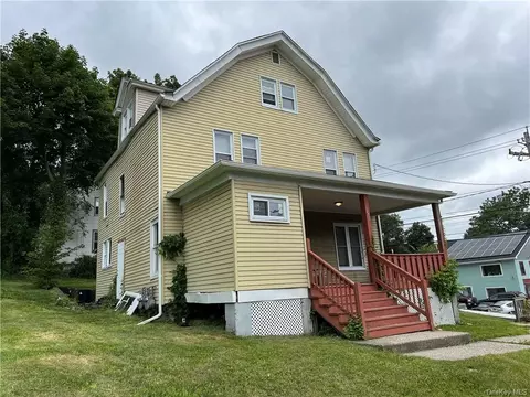 272 E Main St, Middletown, NY 10940
