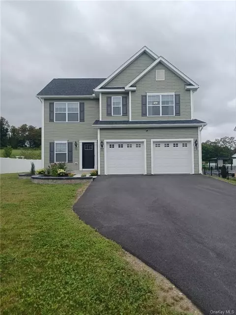 69 Stonewall Cir, La Grange, NY 12603