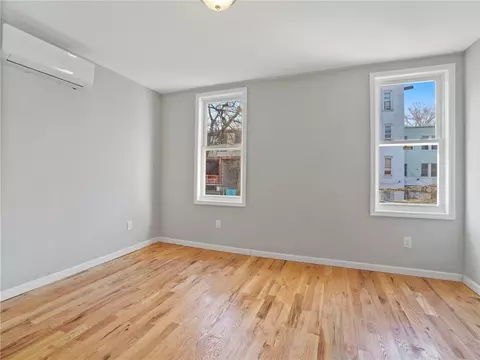 4042 Paulding Ave, New York, NY 10466