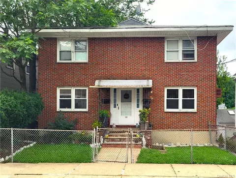 131 Tibbetts Rd, Yonkers, NY 10705