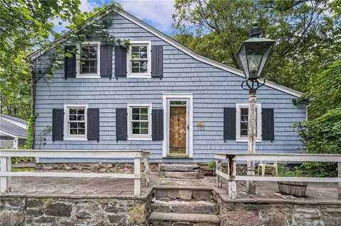 122 Ridgefield Ave, Lewisboro, NY 10590