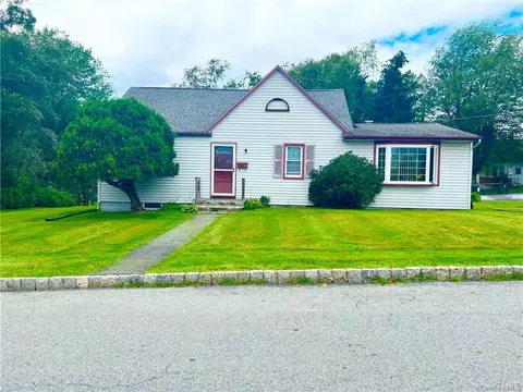 1 Pond Rd, Walden, NY 12586