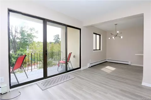 149 E Lake Blvd #J3, Mahopac, NY 10541