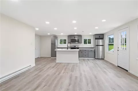 11 Maple Ln, Dover, NY 12522