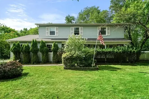 9 Derby Ln, Clarkstown, NY 10956