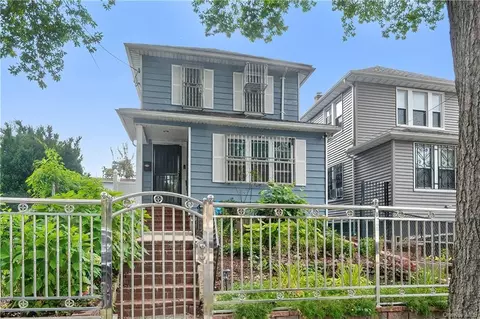 3235 Baychester Ave, Bronx, NY 10469