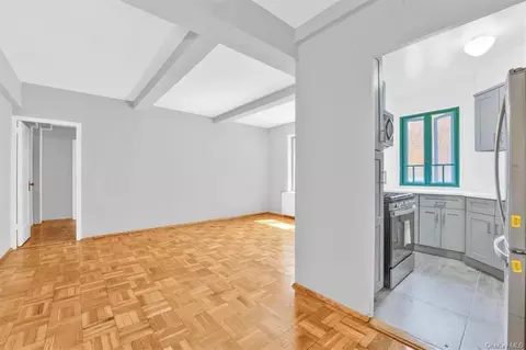 1439 Wood Rd #2G, Bronx, NY 10462